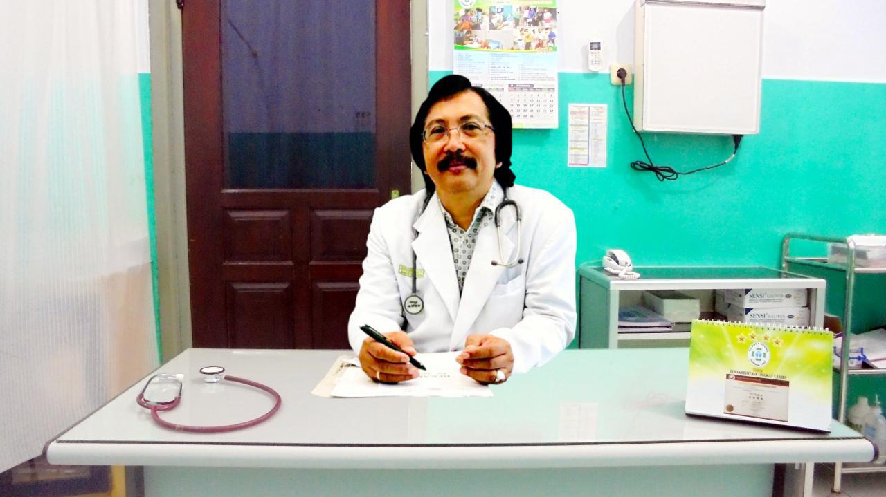 dr. Michael Agung Pramudjito, Sp.PD, FINASIM